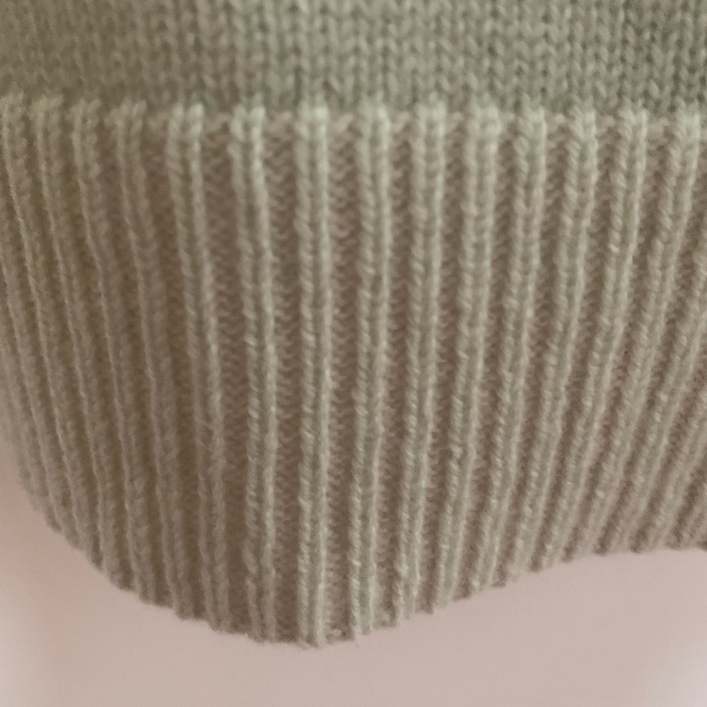 NWT Todd & Duncan Cashmere Sweater: Mint, V-Neck, Side Slits, M - Picture 10 of 16